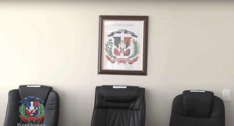 Preocupacion por gente que acuden a audiencias con armas – #DeInteres   #FVDigital